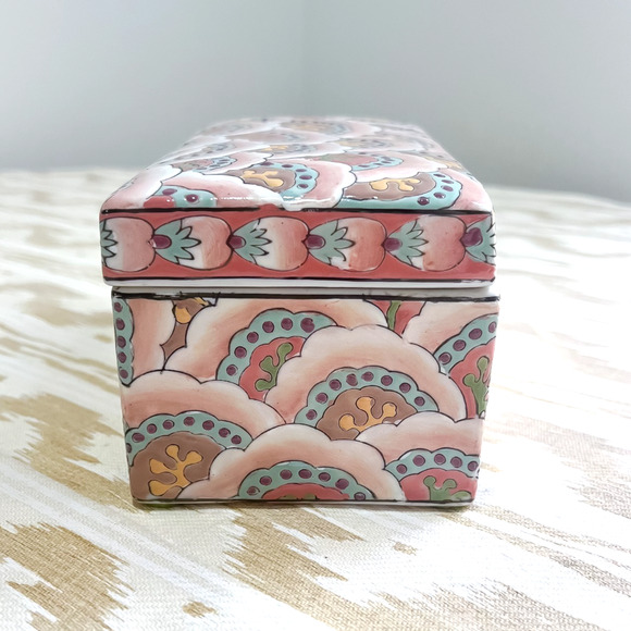 Vintage Large Rectangle Chinioserie Trinket Jewelry Box Hand Painted Pink Green - Picture 3 of 9